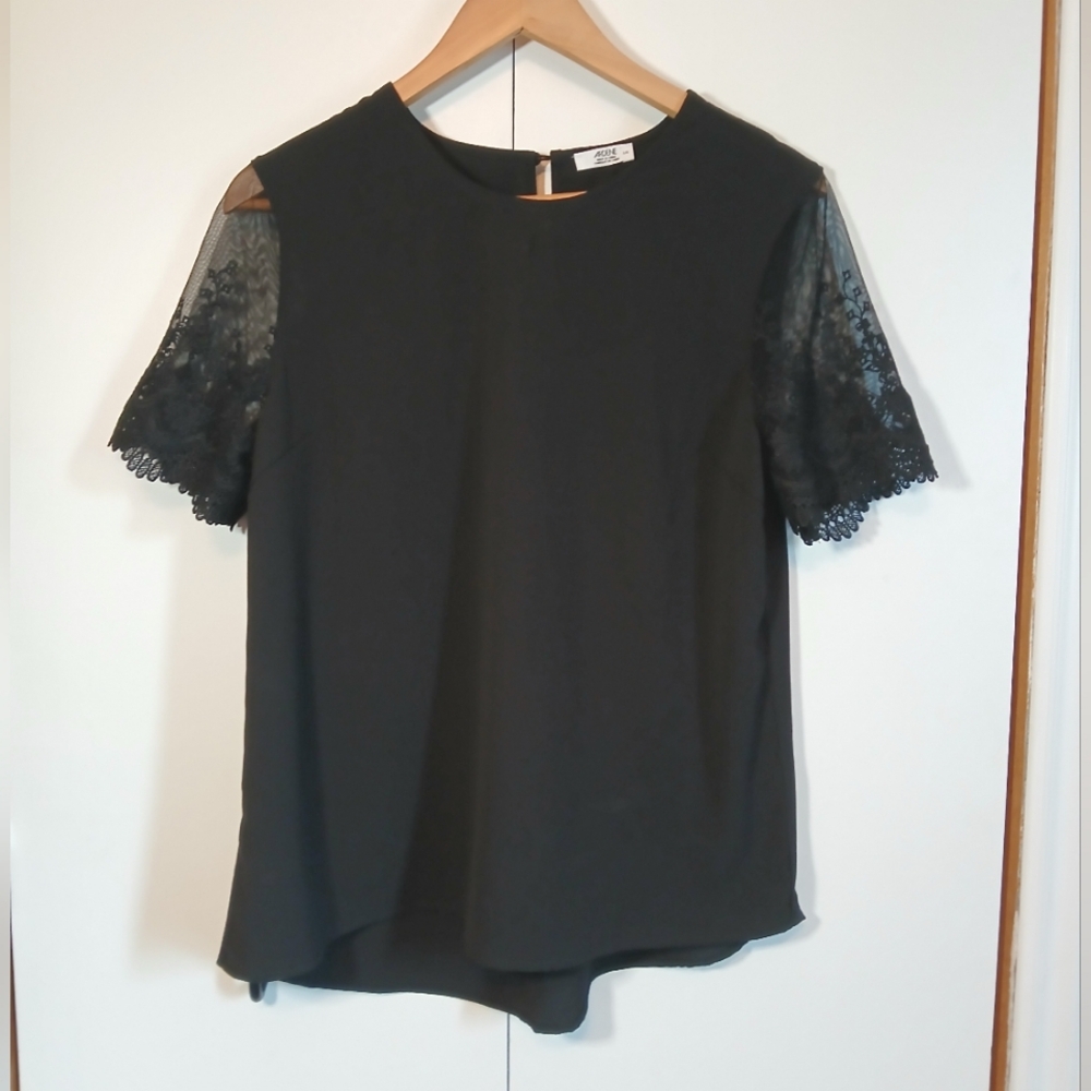 Ardene Black Flowy Blouse with Lace Sleeves | Size Large